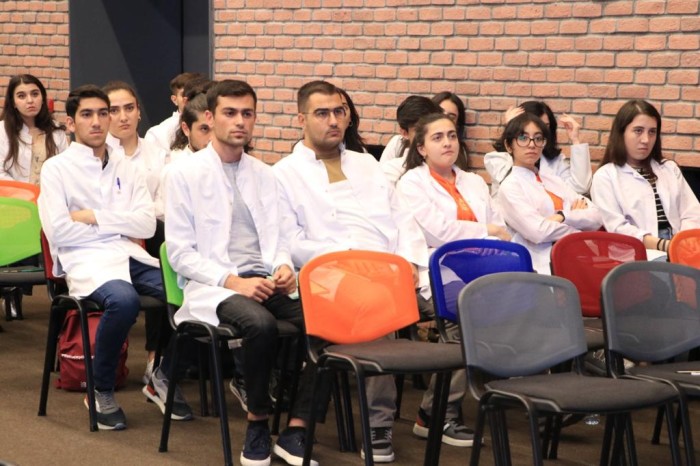 ASAPES-də İsrailli professorun seminarı başlayıb - FOTO